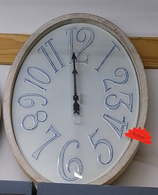 Wall clock Oval