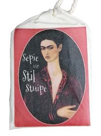 Soap with linen Bag Frieda Kahlo